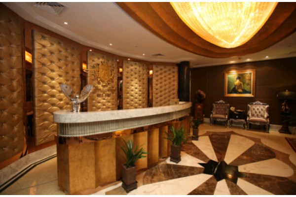 “重庆舒筋活络，体验地道按摩之旅”